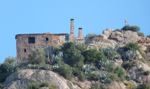 Ermita i castell de Sant Salvador. Foto Joan Soler Girones