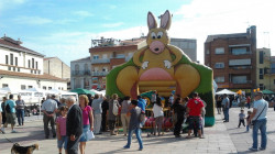 Inflables per als més menuts a la Fira del Comerç. Foto: Associació de Botiguers i Comerciants d'Olesa